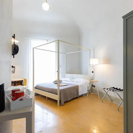 Palazzo Cavarretta - Pinella'S Rooms And Apartment Palermo Exterior photo